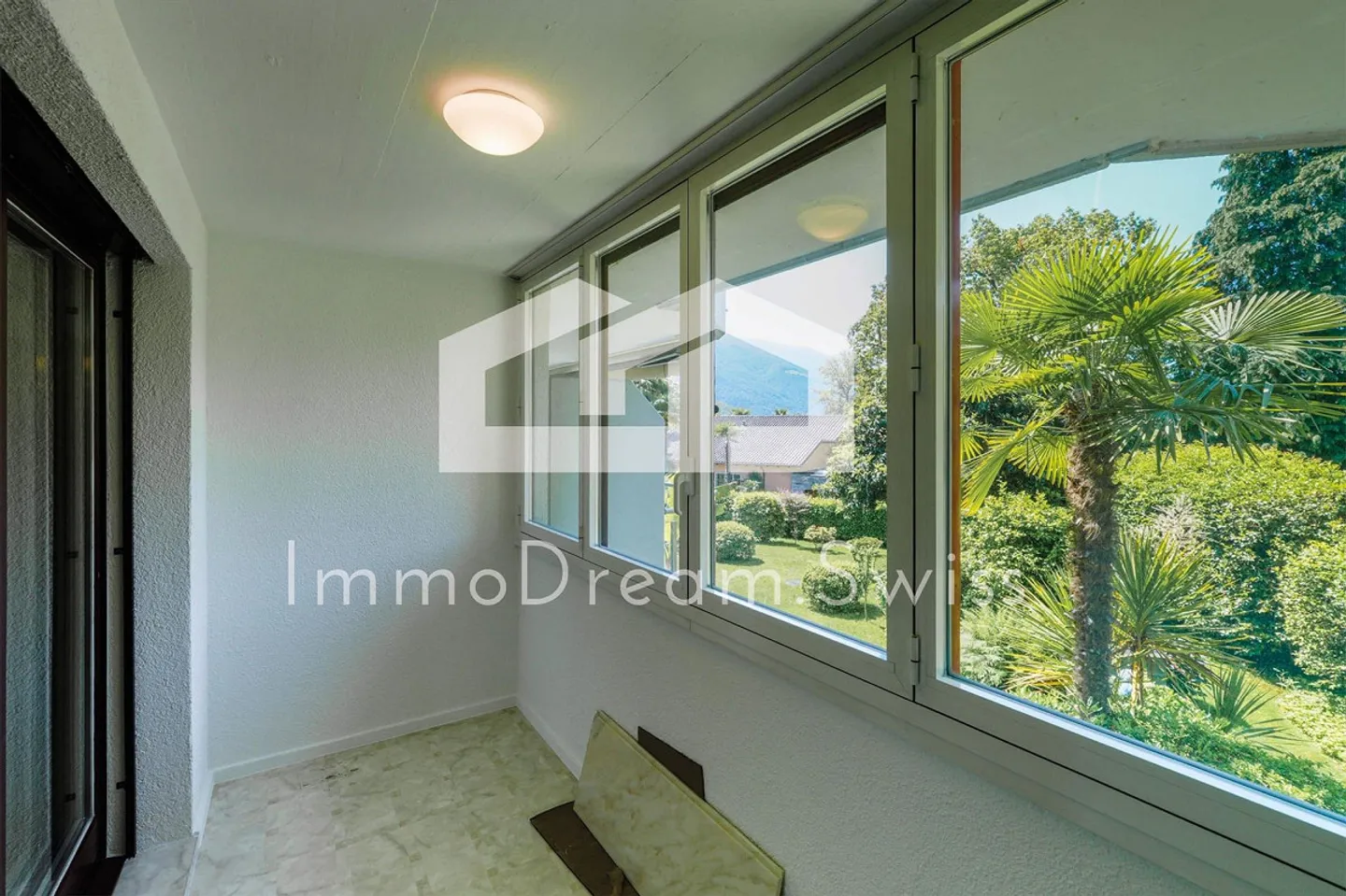Charming Maisonette Apartment - Photo 12 of 13