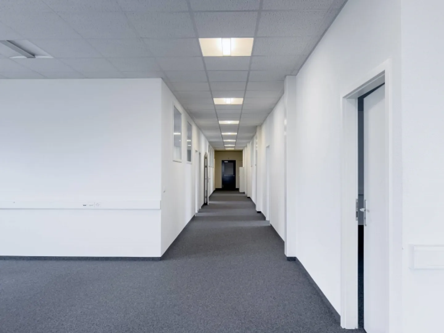 «Büros, Verwaltungsräume von 400m2 zu vermieten in Satigny» - Foto 4 von 7