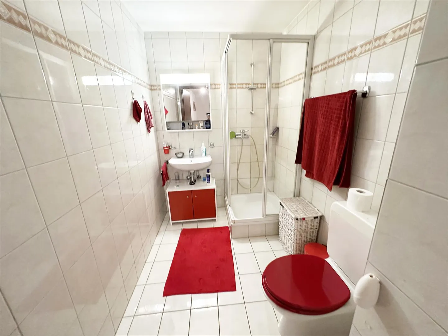 St-Léonard, 2.5-room apartment near the underground lake without parking - Photo 7 of 9