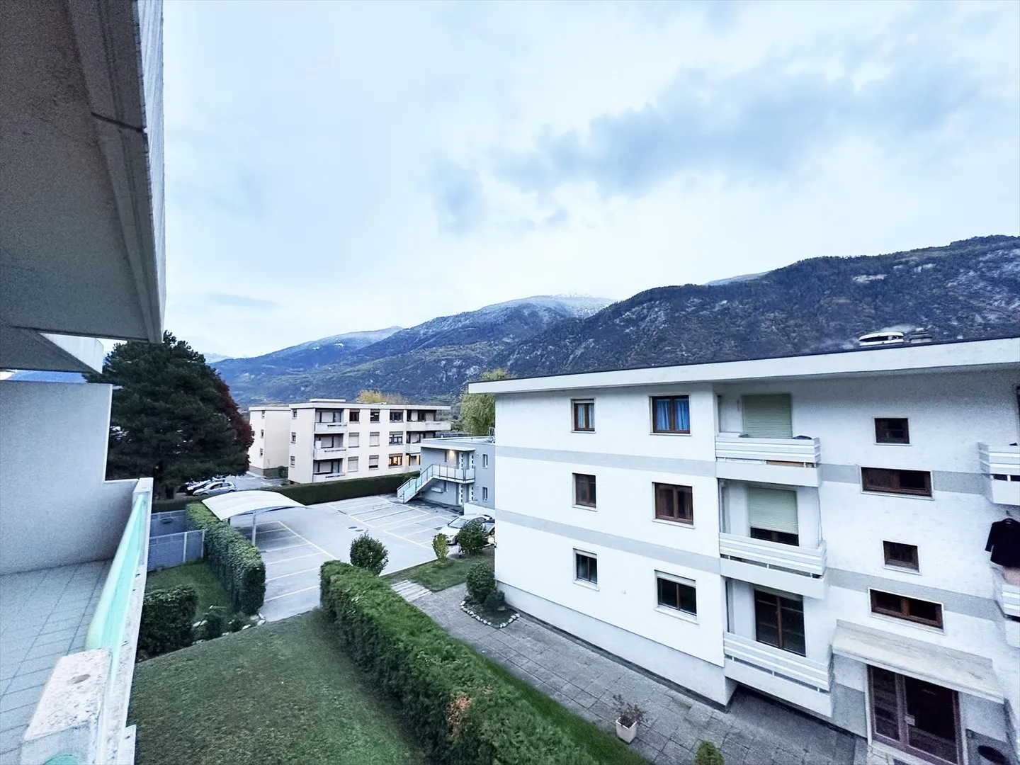St-Léonard, 2.5-room apartment near the underground lake without parking - Photo 8 of 9