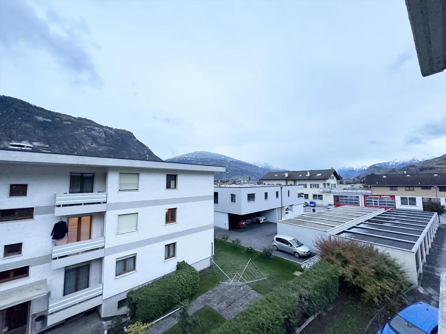 St-Léonard, 2.5-room apartment near the underground lake without parking - Photo 9 of 9