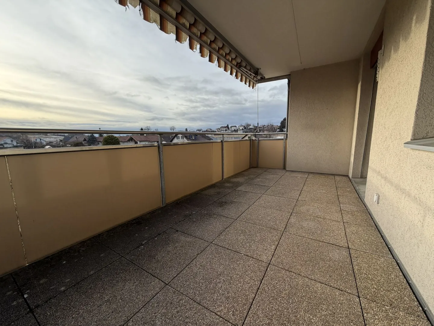 Ampio appartamento 4,5 locali con galleria aggiuntiva - Foto 3 di 22