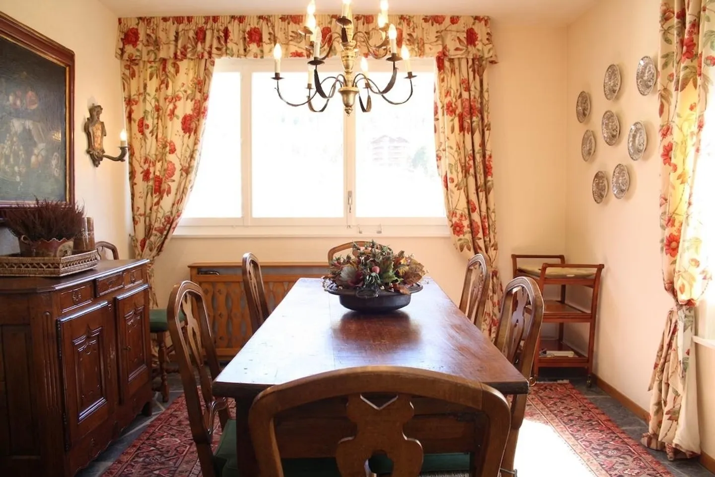 LOC 116 - EUROPE - Photo 2 of 23