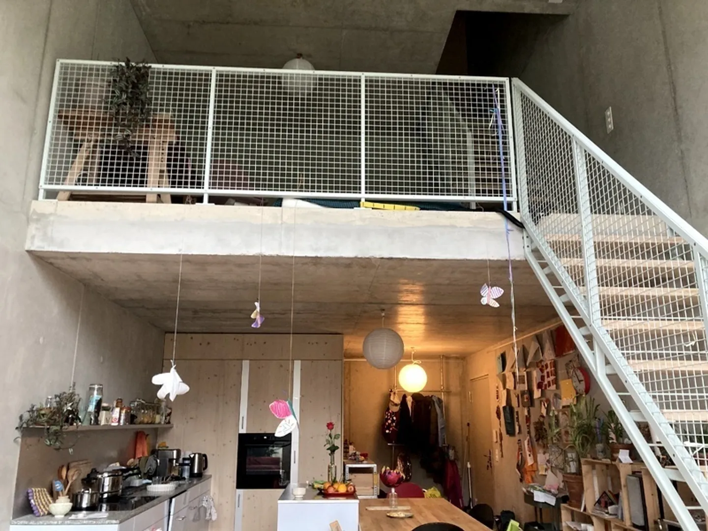 Spacious Three-Level Apartment - Photo 3 of 10