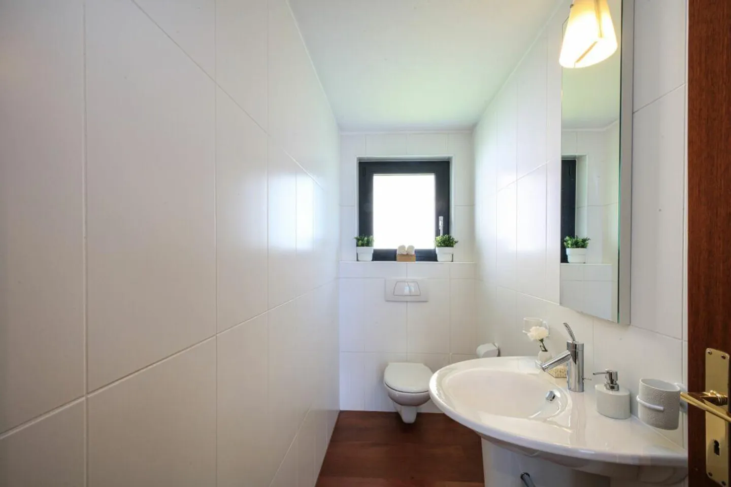 MURALTO - Spacious attic with view of Lake Maggiore - Photo 19 of 30