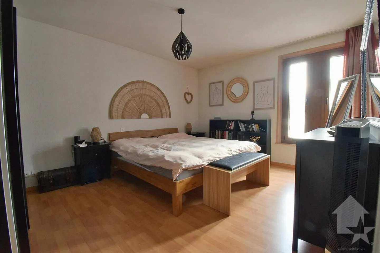 Schöne 5,5 Zimmer, geräumig, renoviert und einschließlich 2 Parkplätze - Foto 10 von 16