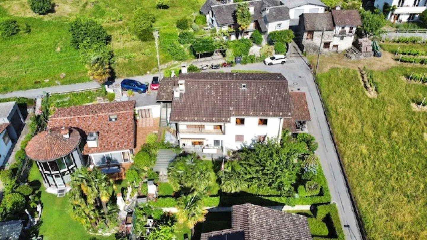 CONTRA - LARGE INDEPENDENT APARTMENT OF 5.5 ROOMS FOR SALE - Photo 3 of 28