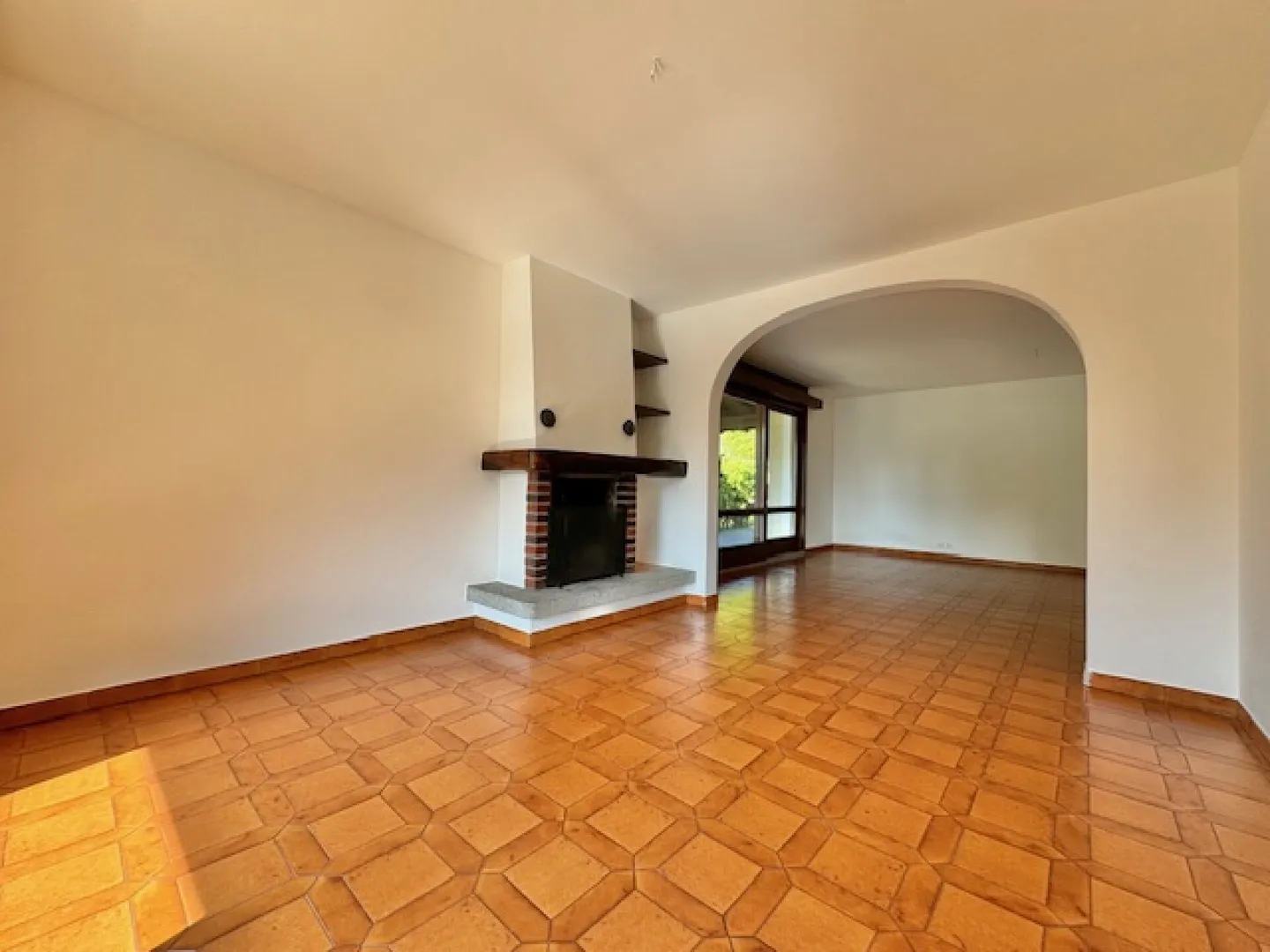 CONTRA - LARGE INDEPENDENT APARTMENT OF 5.5 ROOMS FOR SALE - Photo 11 of 28