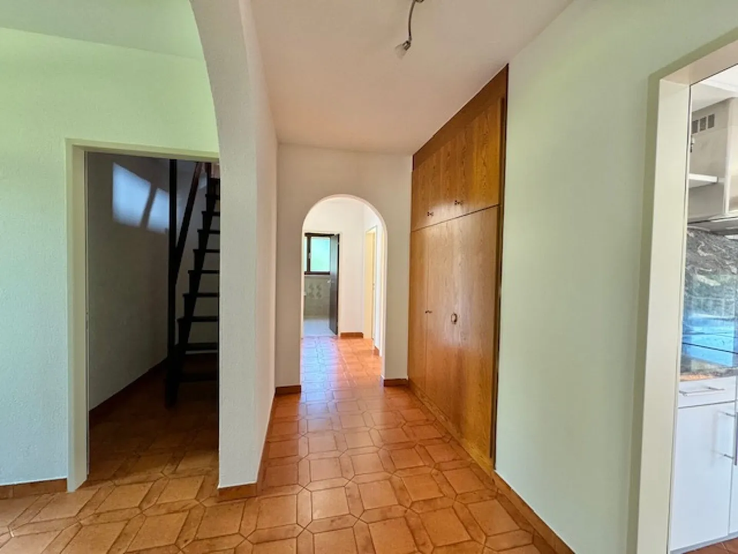 CONTRA - LARGE INDEPENDENT APARTMENT OF 5.5 ROOMS FOR SALE - Photo 14 of 28