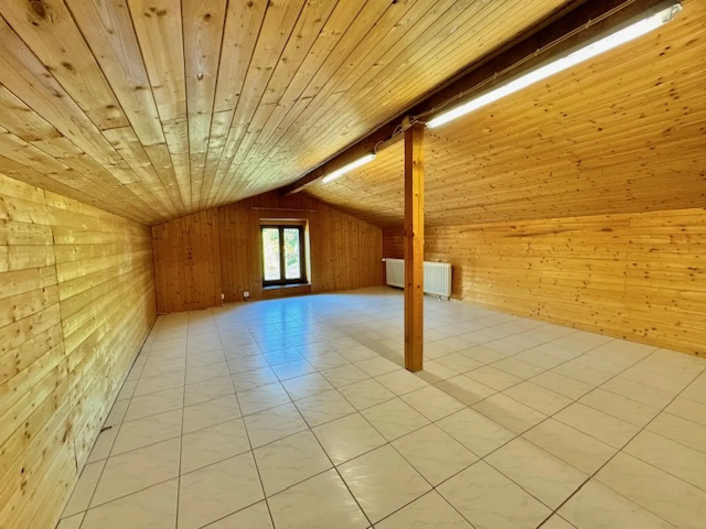 CONTRA - LARGE INDEPENDENT APARTMENT OF 5.5 ROOMS FOR SALE - Photo 22 of 28