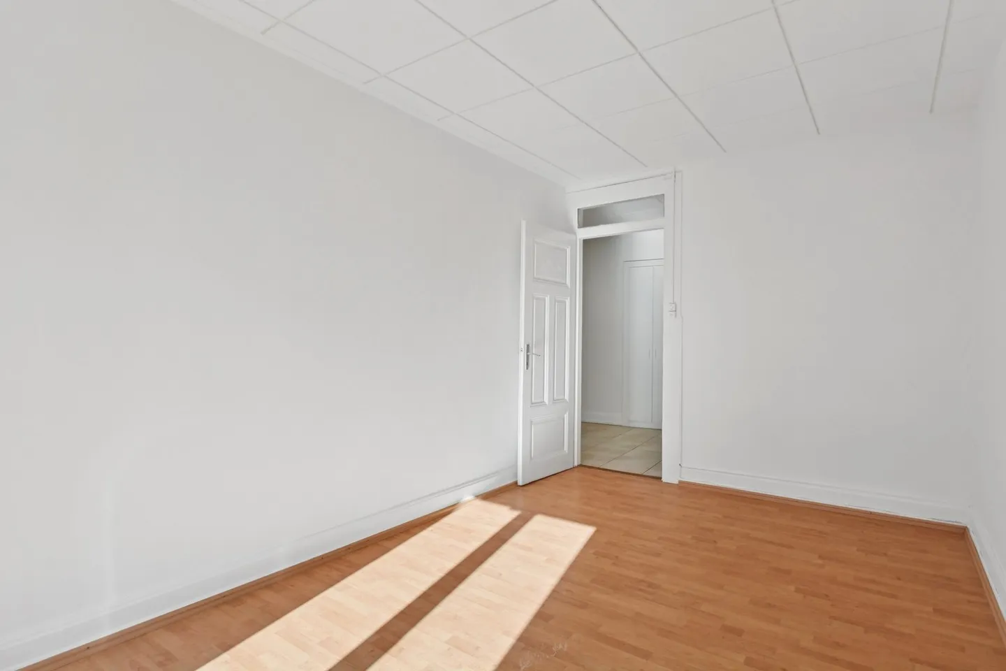 Posizione ideale - Piano terra - soleggiato - spazioso - Foto 7 di 13
