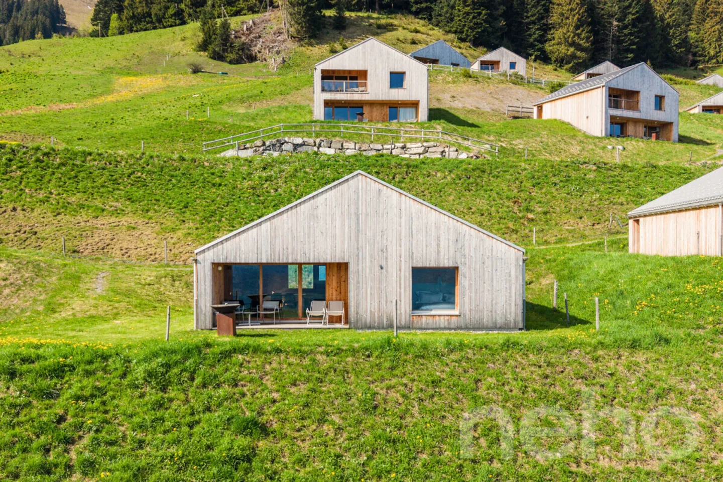 Chalet d'Architecte avec Vue Imprenable - Photo 2 sur 12