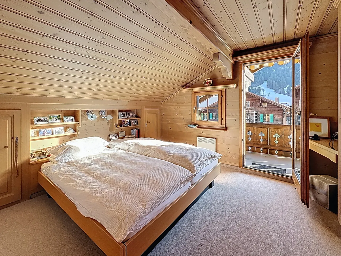 Charming Chalet Apartment - Photo 7 of 9