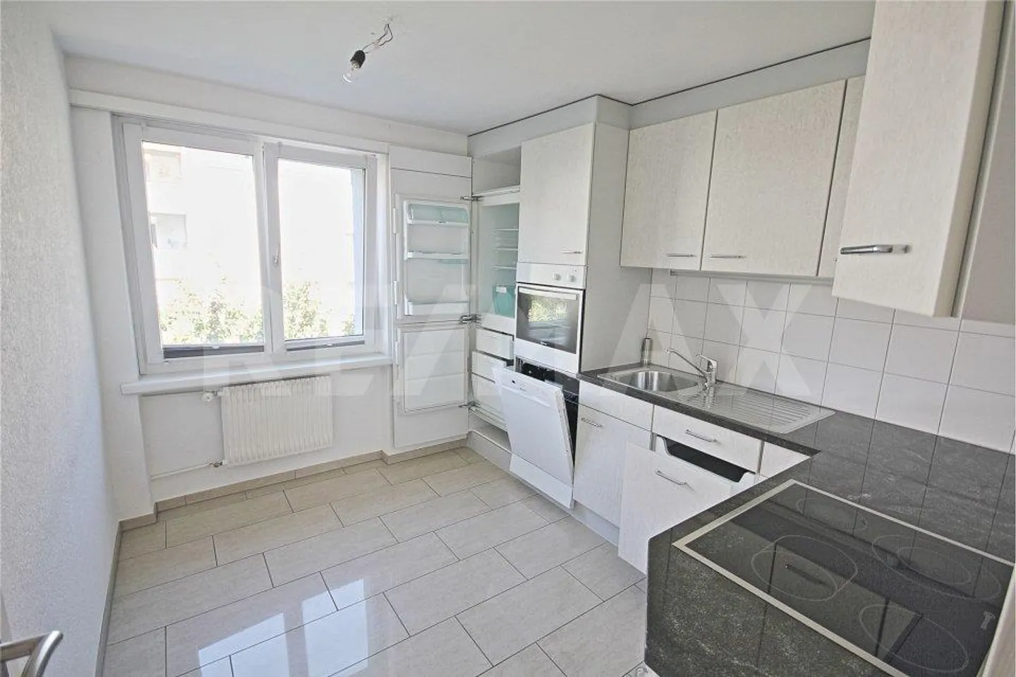 Gepflegte 3 ½ Zimmerwohnung im 2. Obergeschoss - Foto 5 von 12