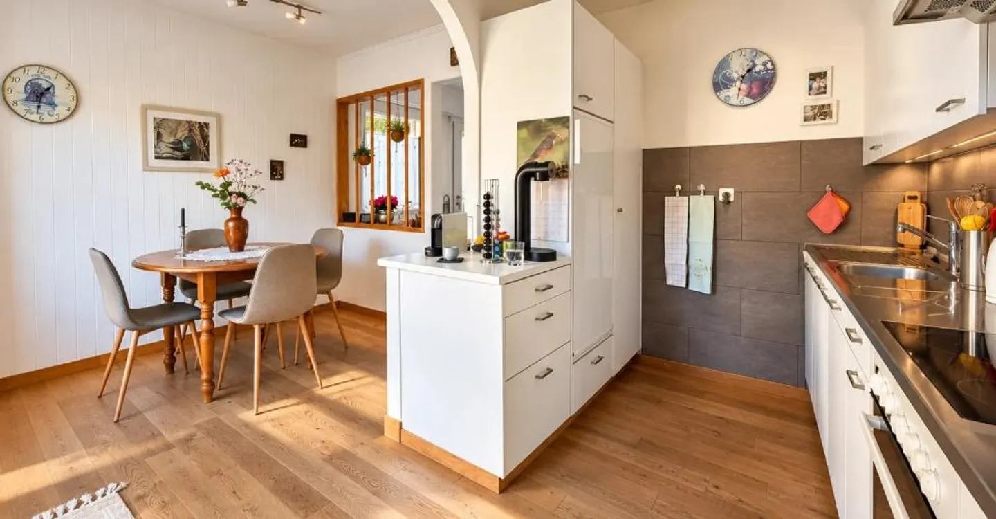 A character villa where every space invites you to enjoy the calm - Photo 4 of 13