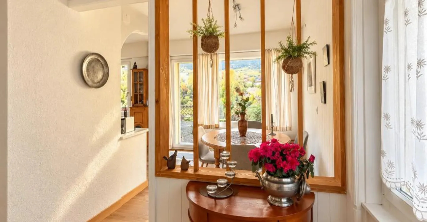 A character villa where every space invites you to enjoy the calm - Photo 6 of 13