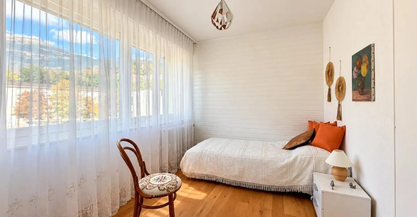 A character villa where every space invites you to enjoy the calm - Photo 9 of 13