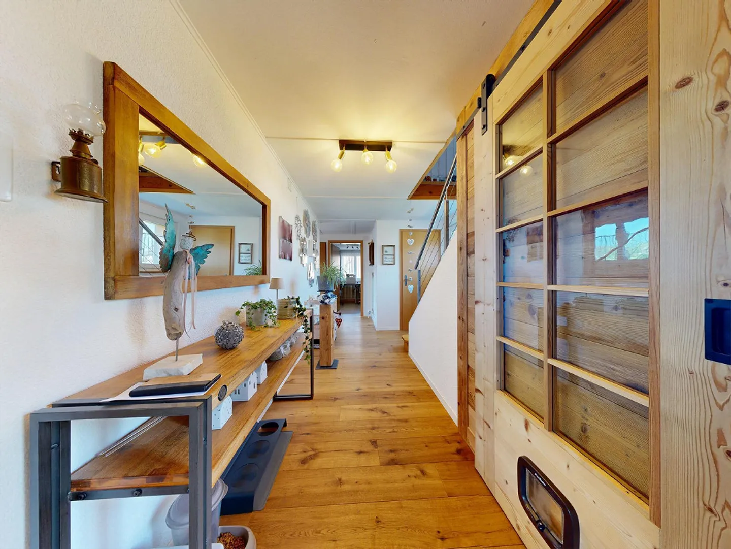 Single-family house with garage, carport and beautifully designed garden - Photo 3 of 16