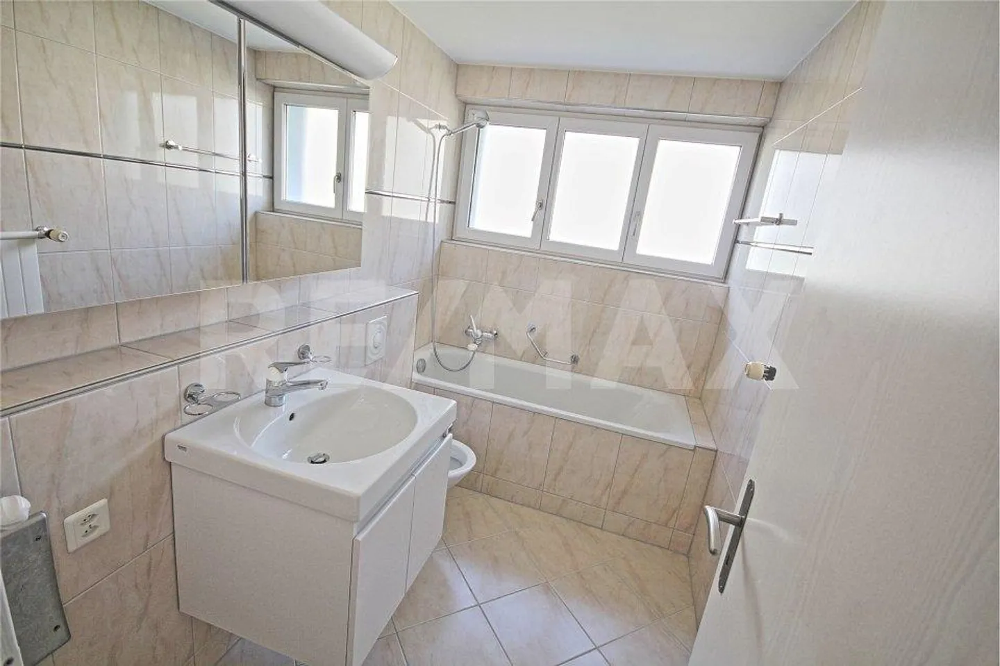 Gepflegte 3 ½ Zimmerwohnung im 2. Obergeschoss - Foto 7 von 12