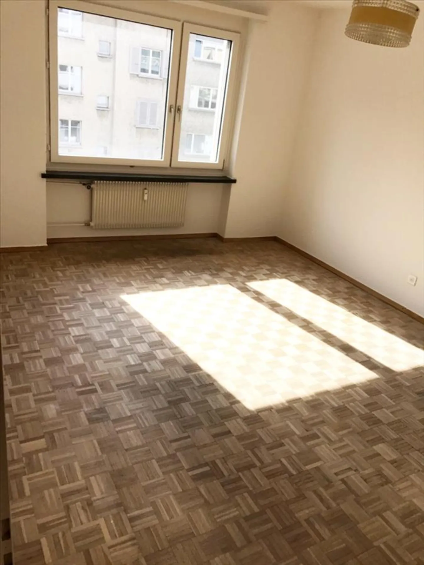 Modernes Apartment mit Balkon - Foto 5 von 6