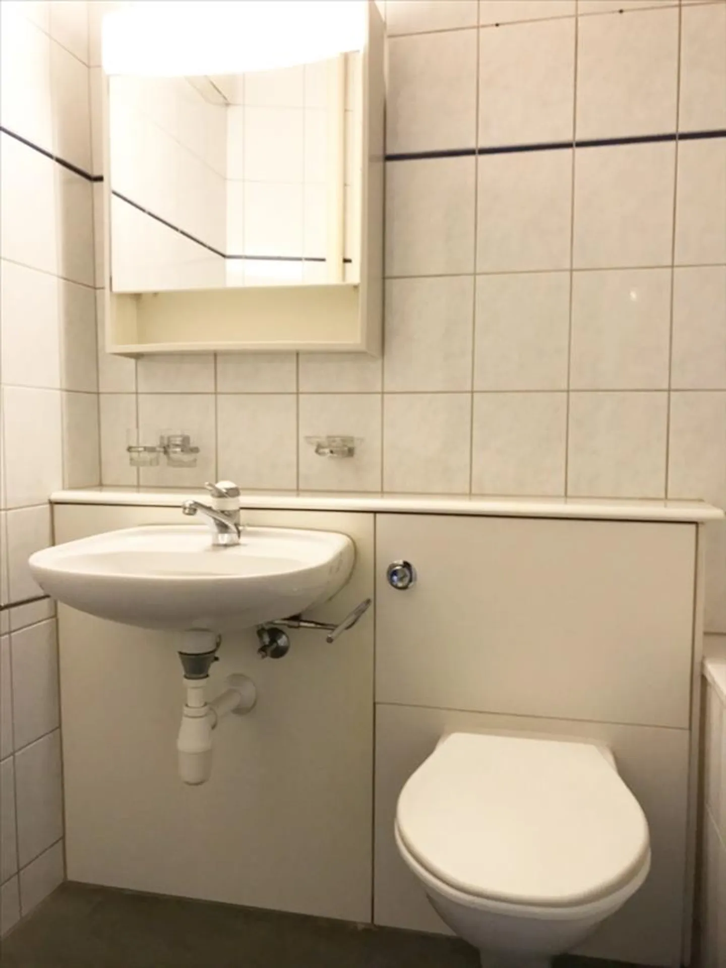 Modernes Apartment mit Balkon - Foto 4 von 6