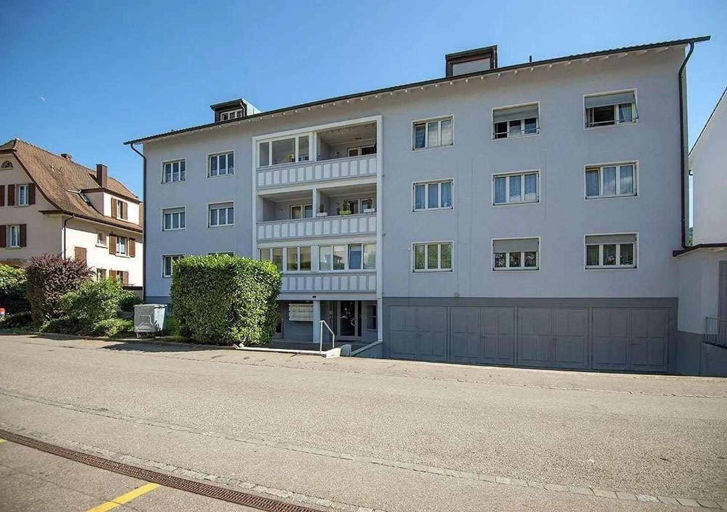 Garage simple au centre de Pratteln - Photo 1 sur 3