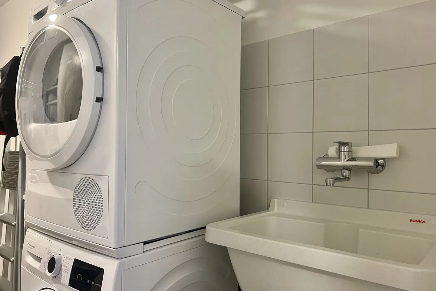 VENDU !!! Appartement penthouse exclusif avec grande terrasse et vue magnifique sur la verdure - Photo 31 sur 35