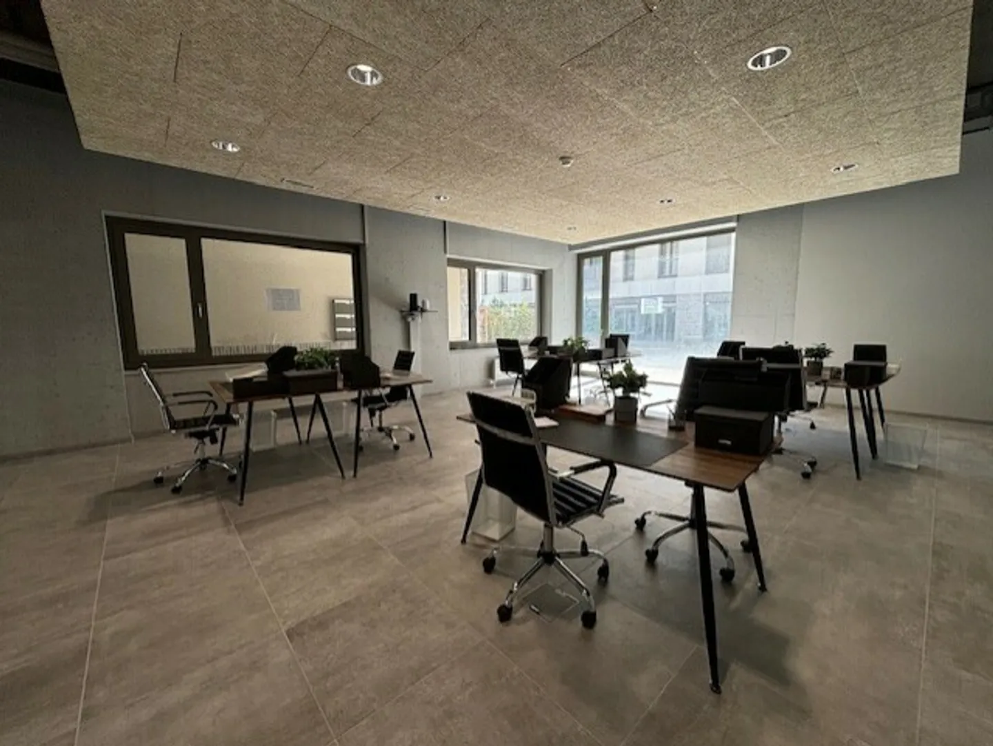 Espace de vente à louer 118 m2 - Photo 7 sur 8