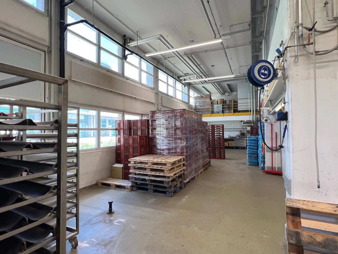 Bâtiment à louer, Ruchstuckstrasse 16 (Wangen-Brüttisellen, Suisse) - Photo 4 sur 18