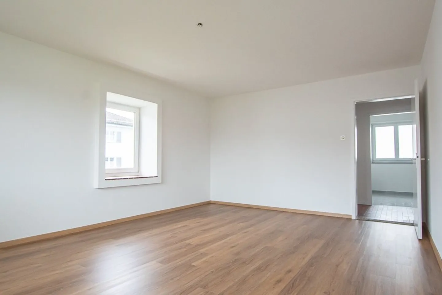 Great 3-room apartment on the 2nd floor - Photo 5 of 7