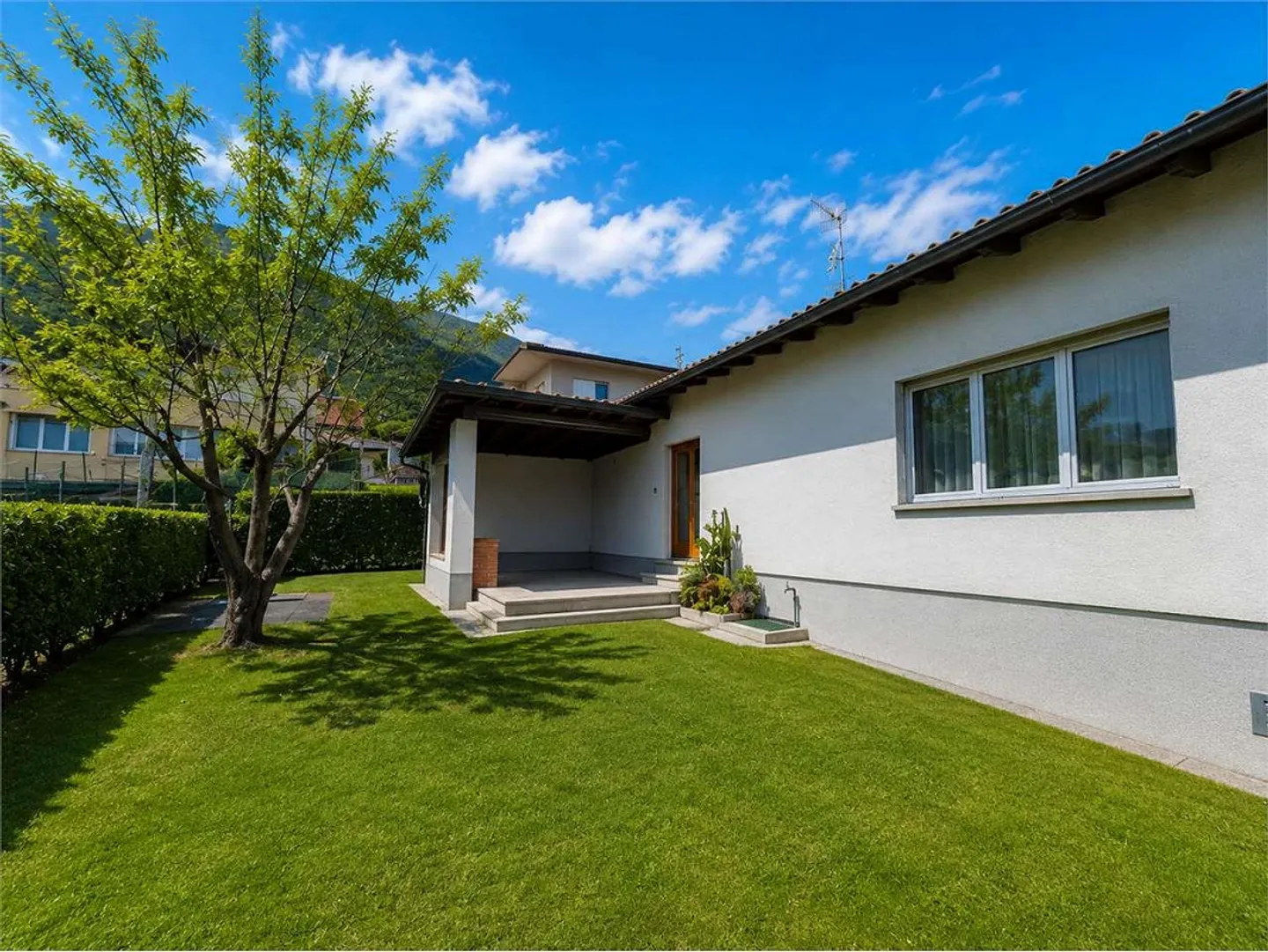 Single-family house with garden and building potential in Taverne - Photo 3 of 13