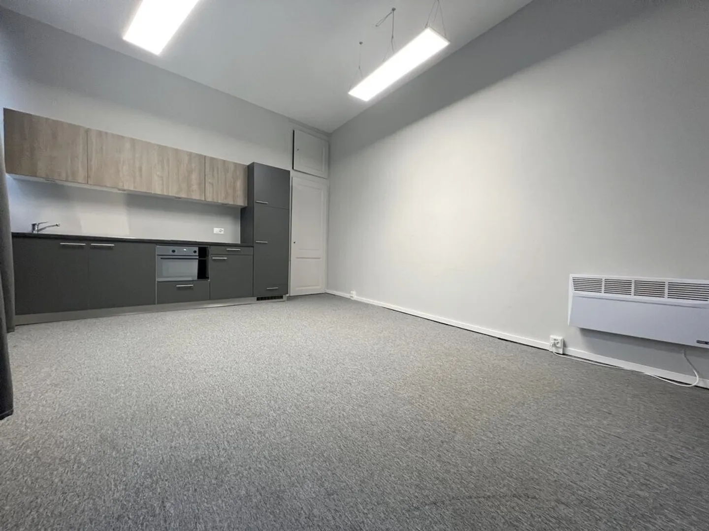 Independent Storage on the Ground Floor! - Photo 1 of 1