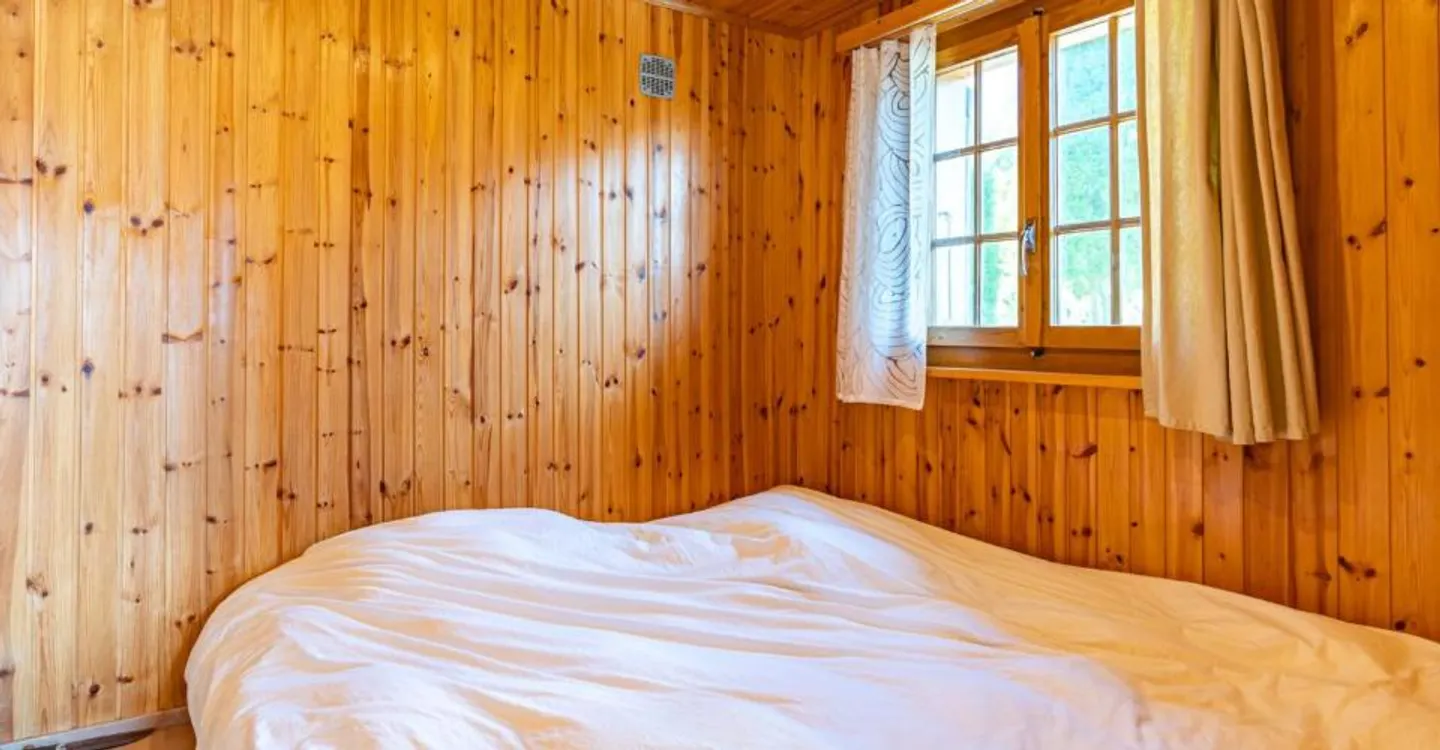 Charming Off-Grid Chalet - Photo 4 of 13