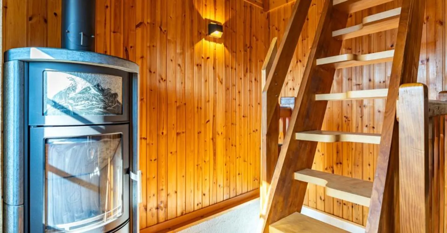 Charming Off-Grid Chalet - Photo 8 of 13