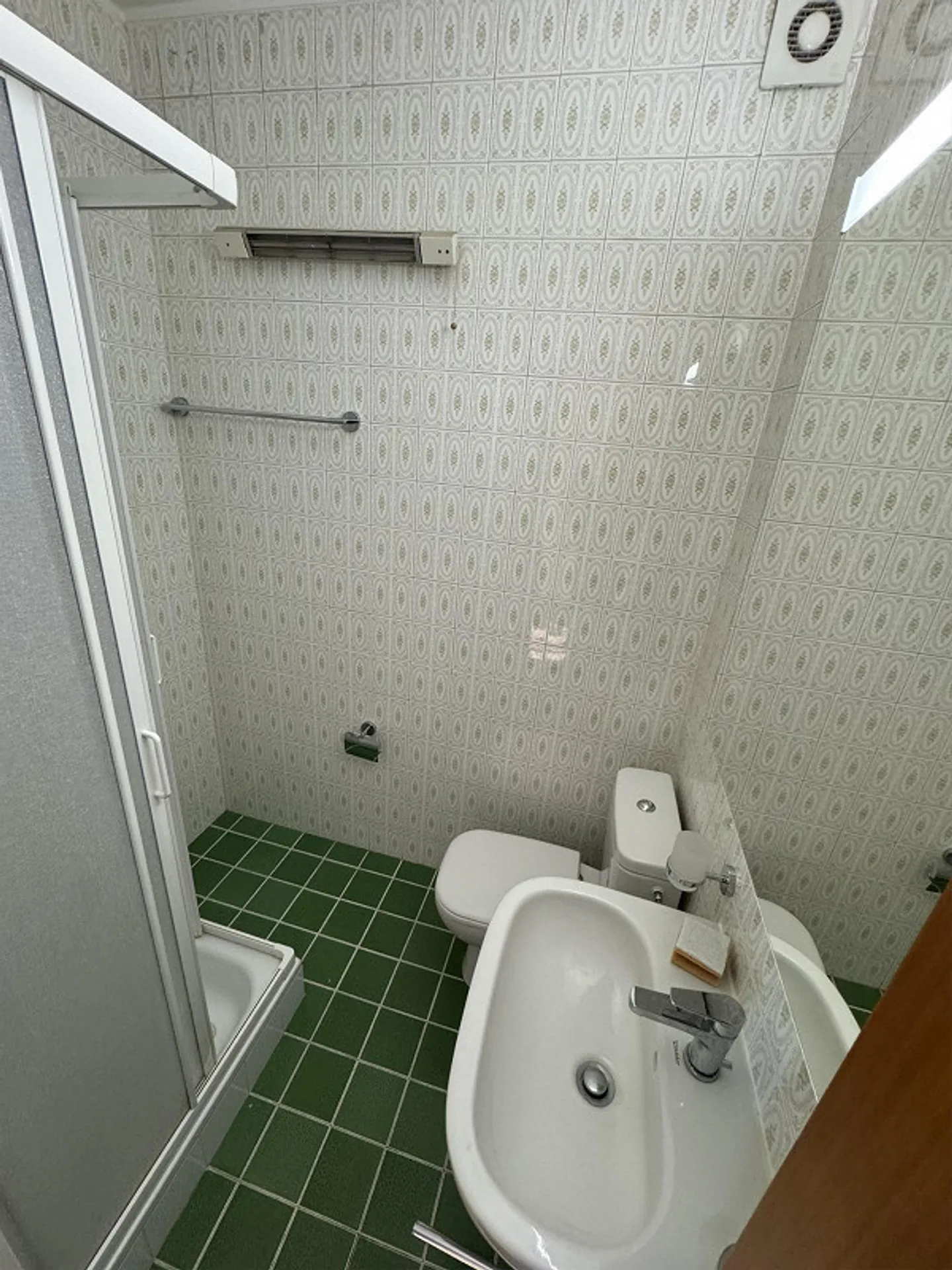 Spacious 4.5-room apartment for rent in Novazzano - ideal for families - Photo 8 of 16