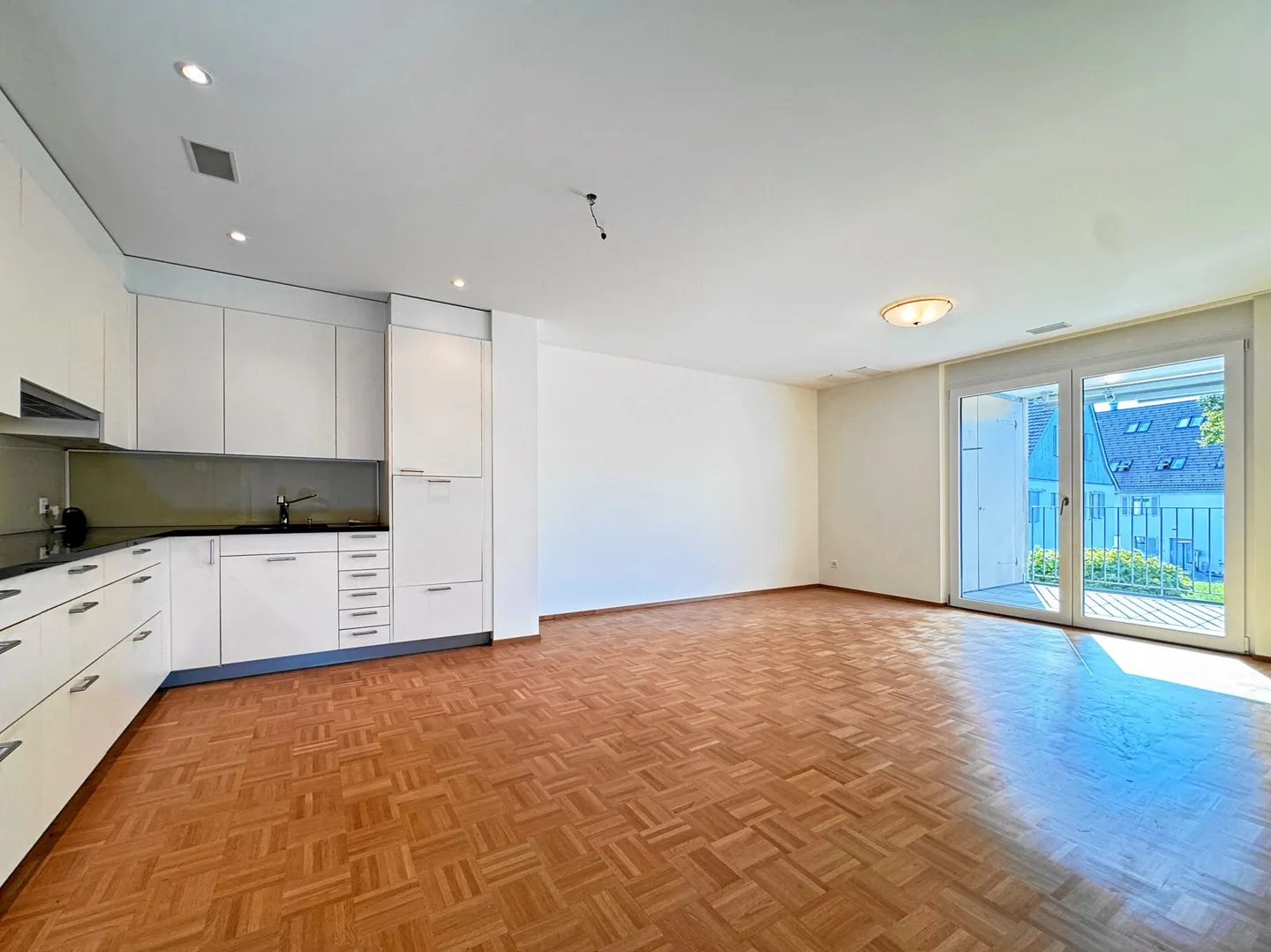 Helle 3,5 Zimmer Wohnung mit grossem Balkon - Foto 4 von 12