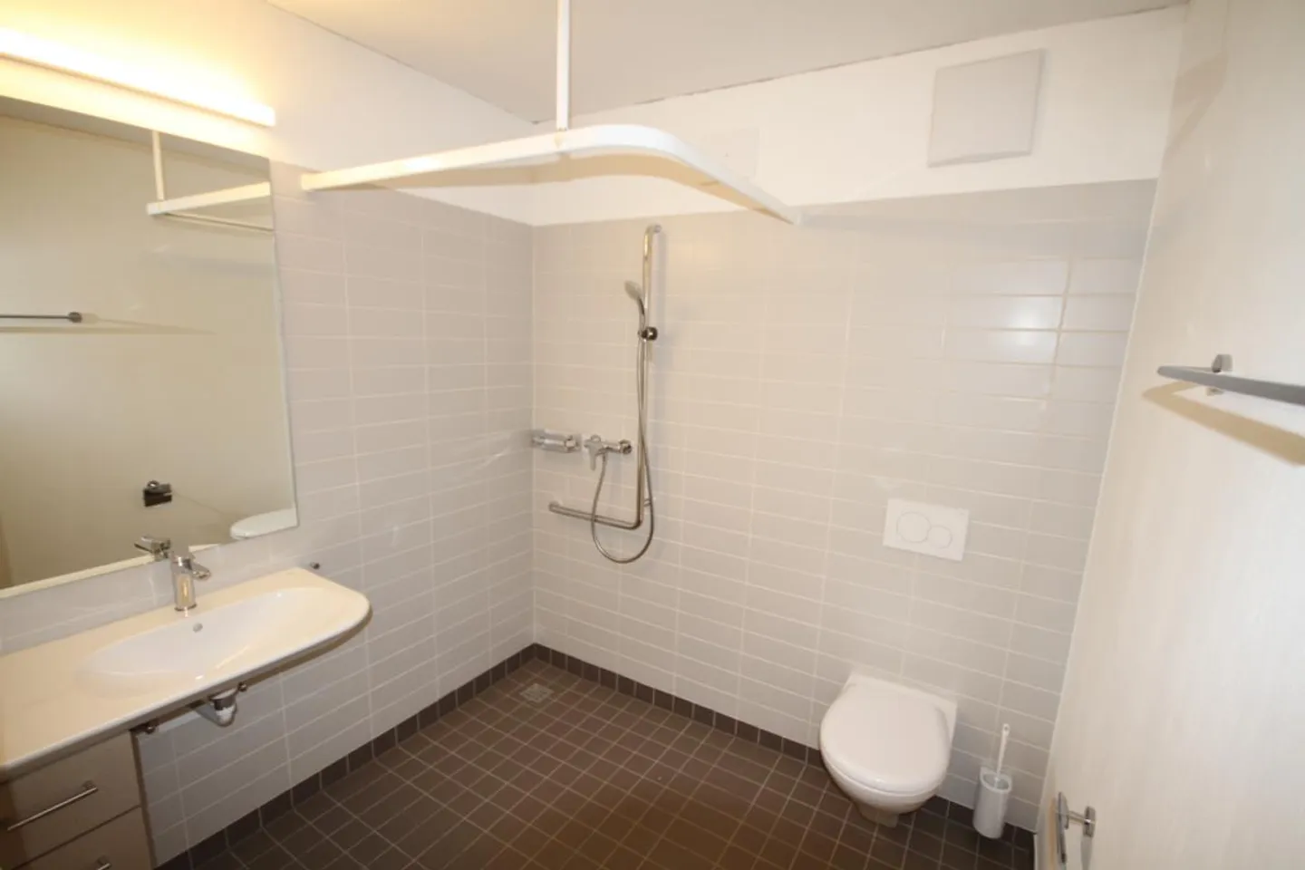 Living with Services in Root - Photo 4 of 6