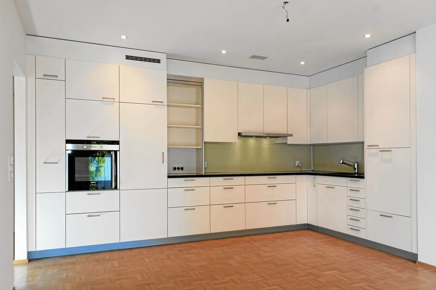 Helle 3,5 Zimmer Wohnung mit grossem Balkon - Foto 5 von 12