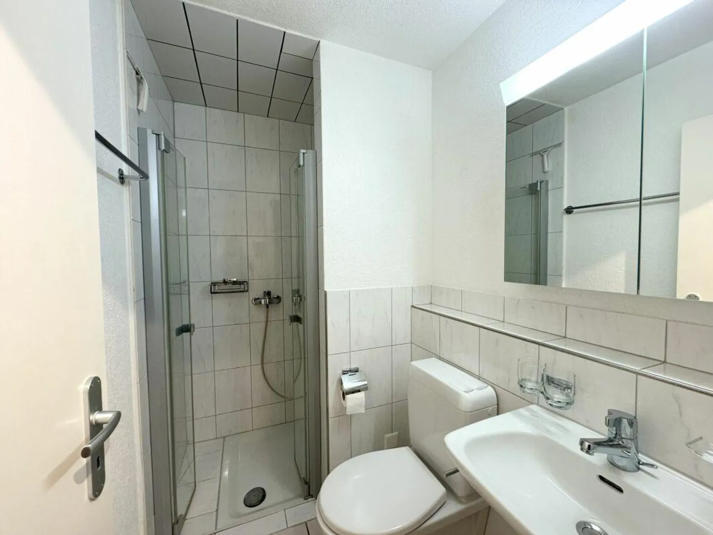 Appartement de jardin spacieux 4.5 dans un endroit calme - Photo 8 sur 10