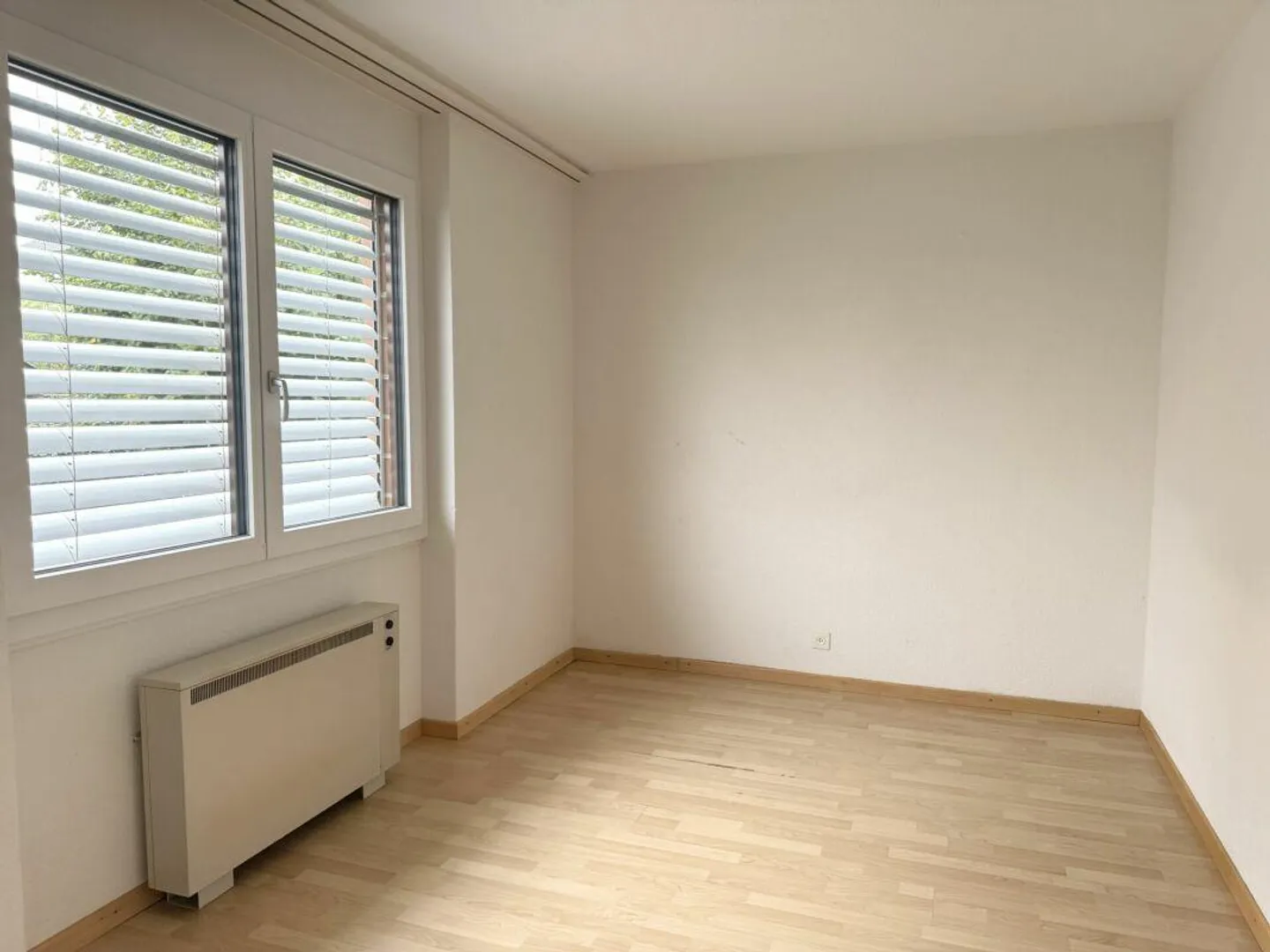 Appartement de jardin spacieux 4.5 dans un endroit calme - Photo 7 sur 10