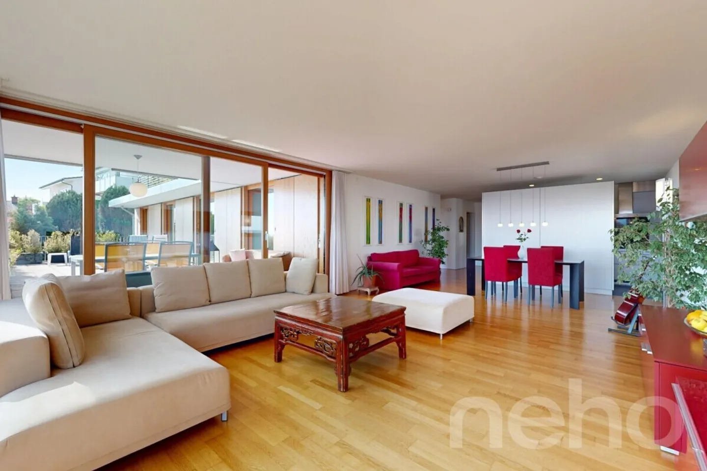 Geräumige Terrassenwohnung mit Seesicht - Foto 3 von 12