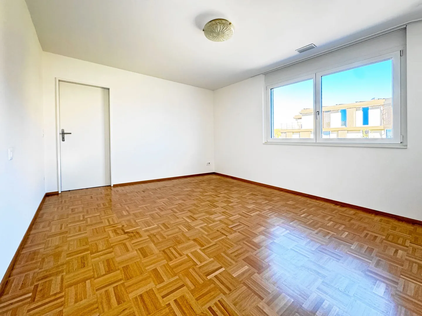 Helle 3,5 Zimmer Wohnung mit grossem Balkon - Foto 11 von 12