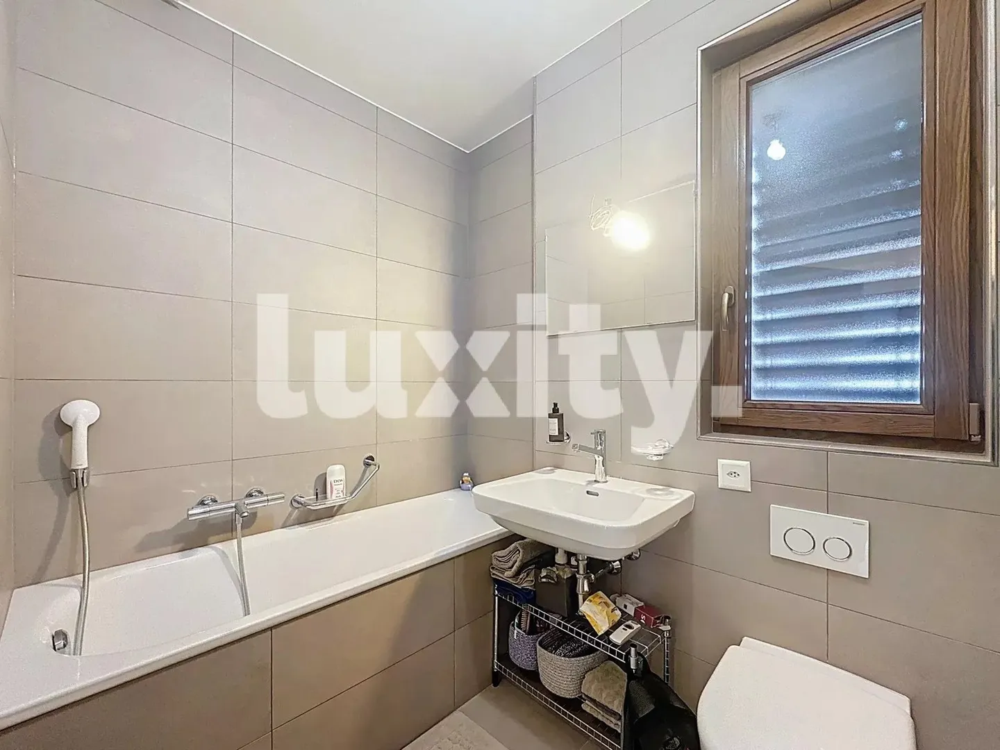 Renovierte Dachwohnung mit modernem Komfort - Foto 3 von 3