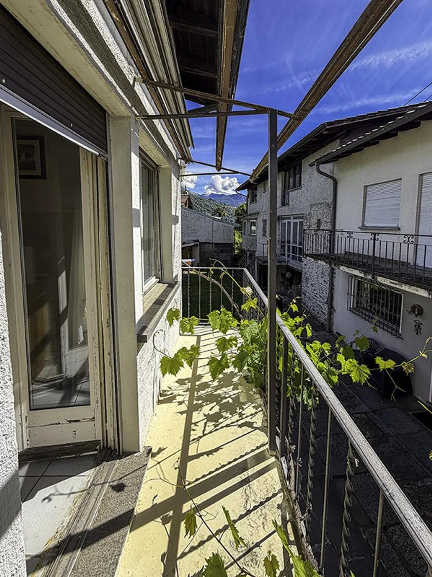 Grande maison unifamiliale à rénover complètement - Photo 25 sur 30