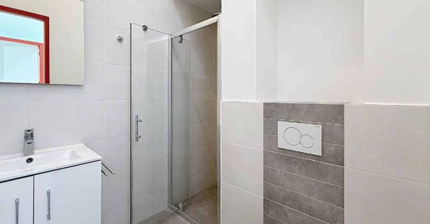 Pleasant and bright semi-detached villa - Photo 9 of 9