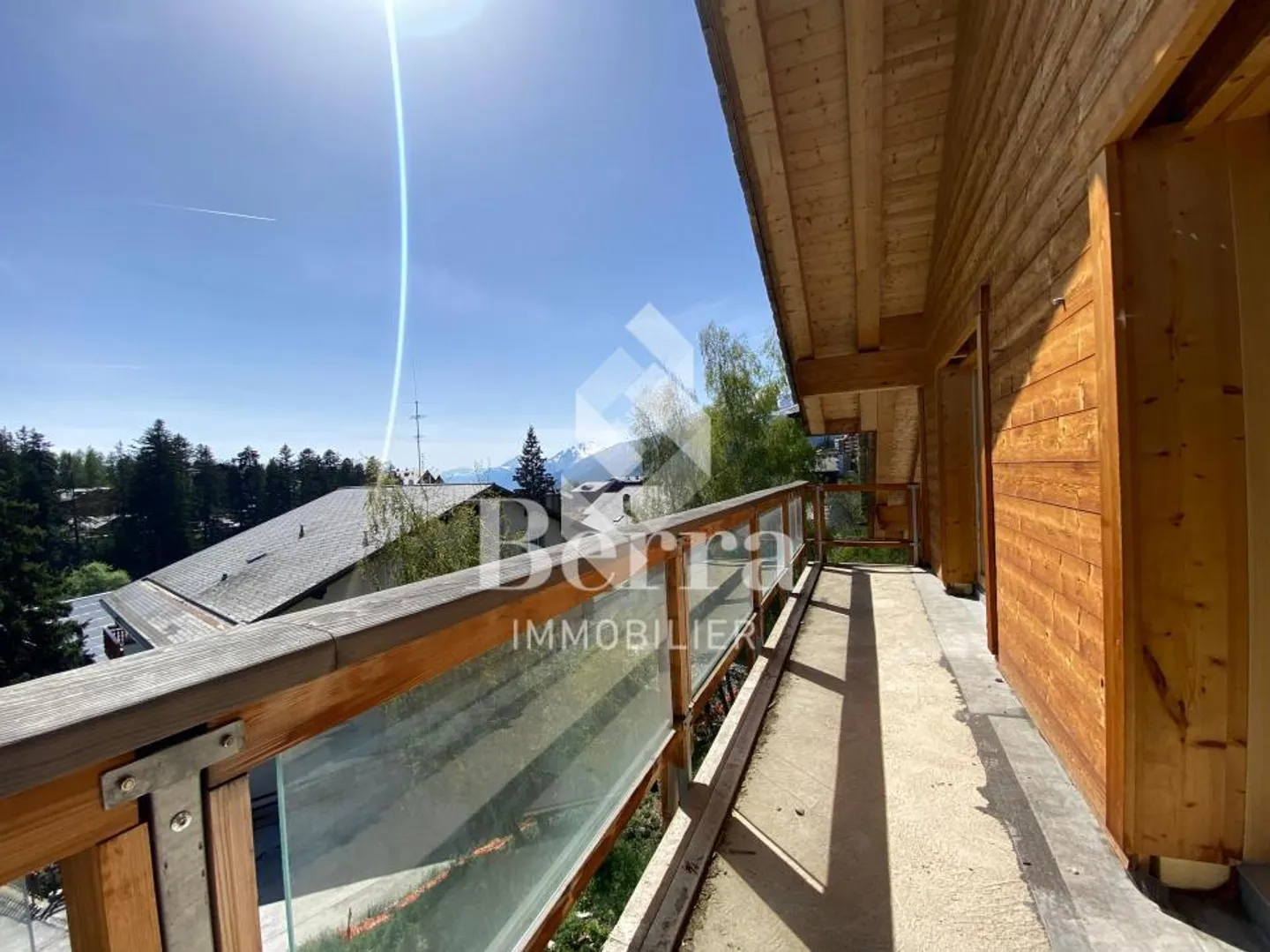 ALTIMA: Duplex di 4,5 stanze! - Foto 3 di 13