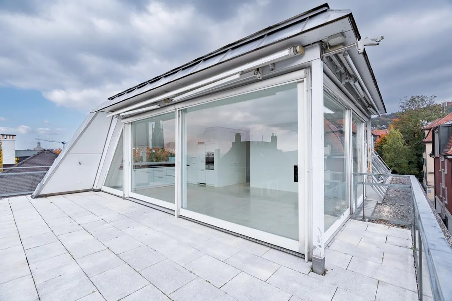 Vivre au-dessus des toits de Zurich - Votre appartement en attique de rêve - Photo 10 sur 12