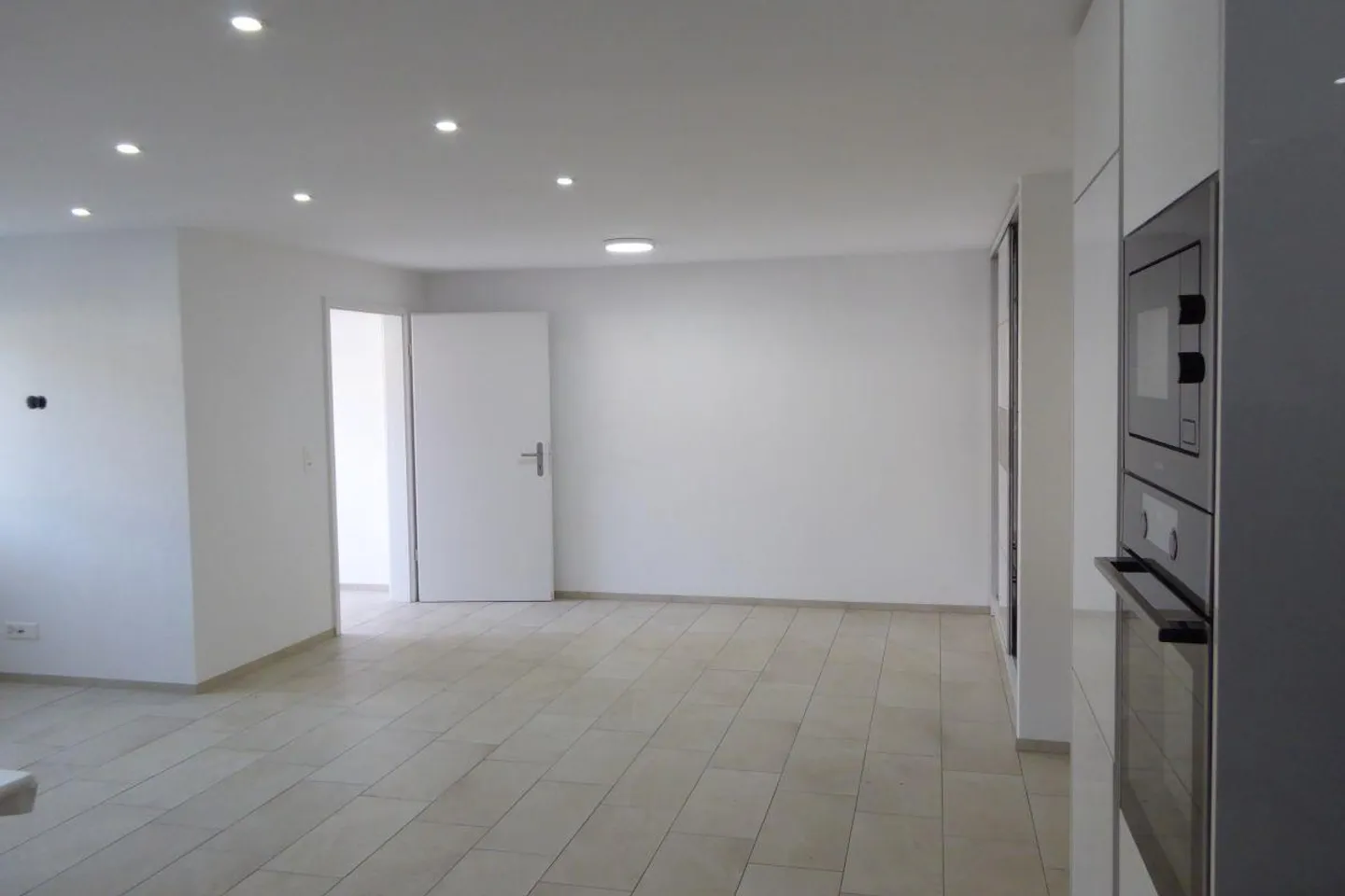 Appartamento con patio - Foto 4 di 6