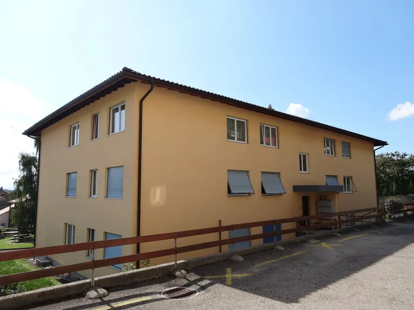 Rue des Fontaines 54, Cornaux - 3-Zimmer-Wohnung im Erdgeschoss - Foto 1 von 7