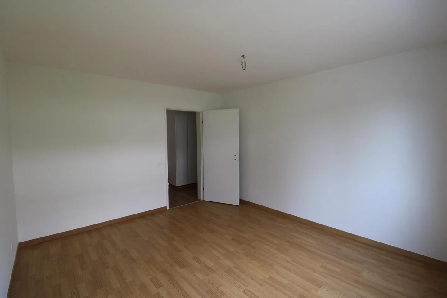 Helle 4-Zimmerwohnung mit Balkon - Foto 7 von 13